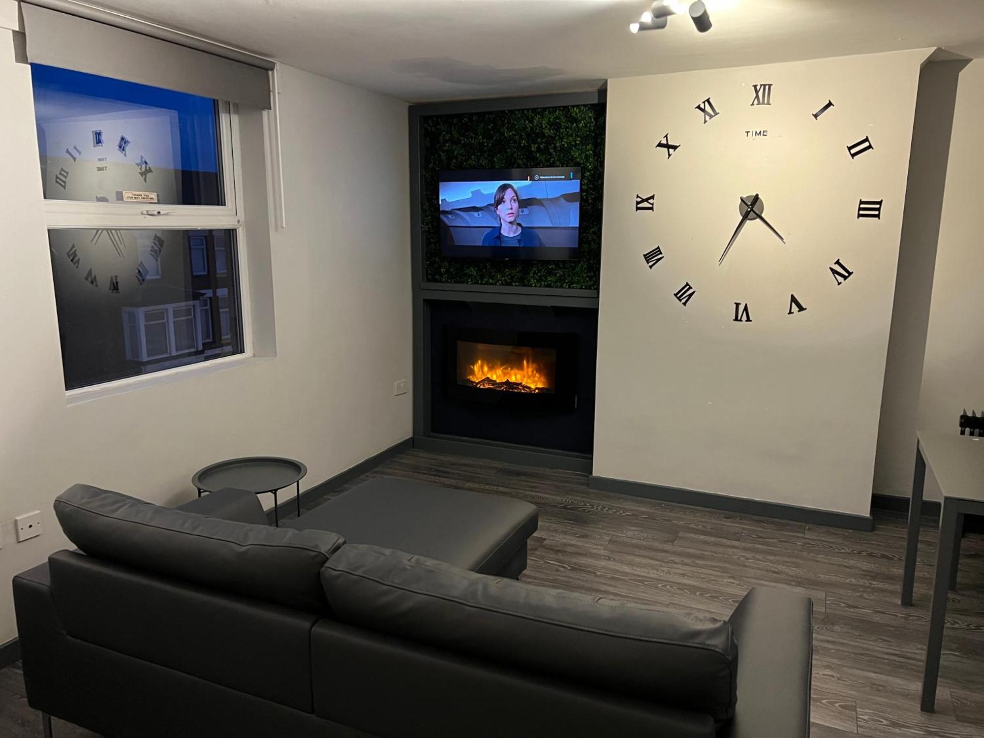 Vibe Holiday Apartments ブラックプール エクステリア 写真